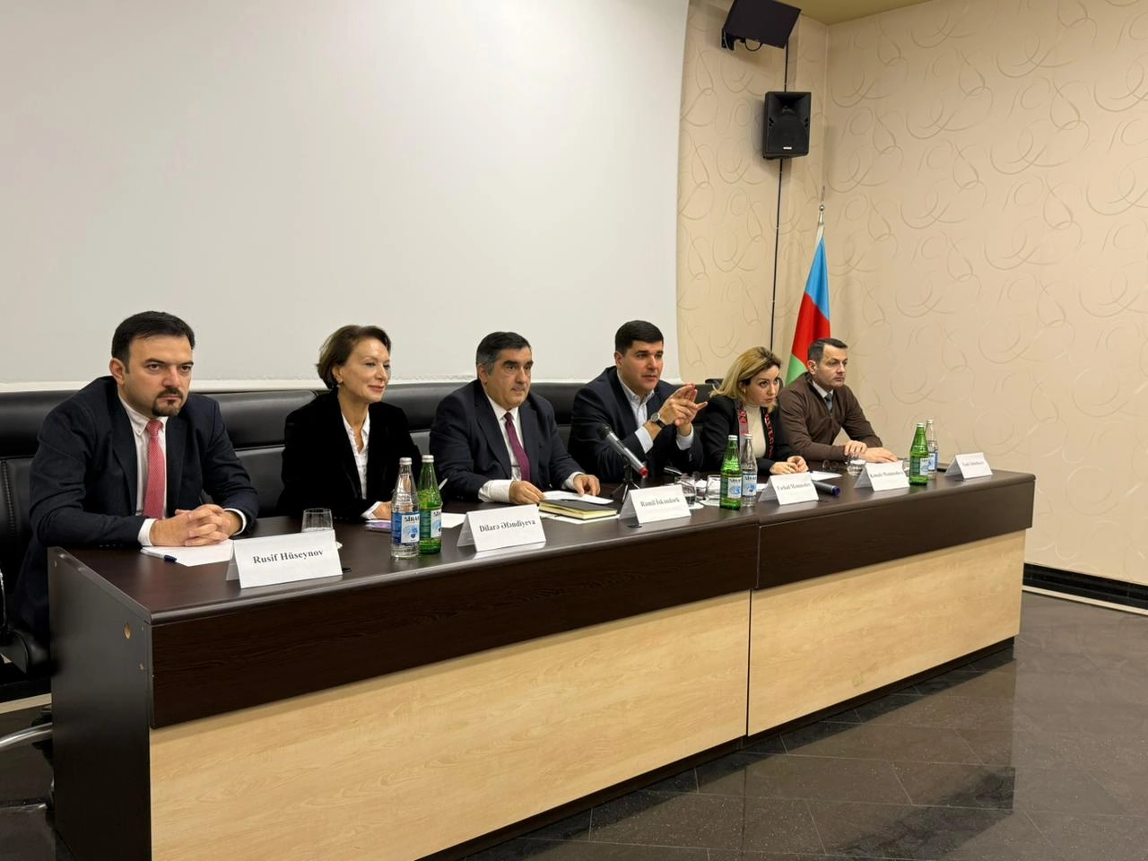 Baku hosts public discussion on 'Role of civil society in peace process'