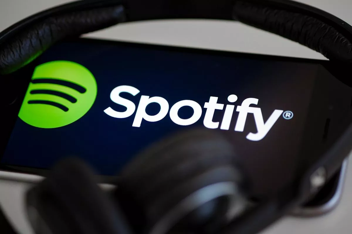 Pirate activist group scrapes Spotify metadata, releases data online