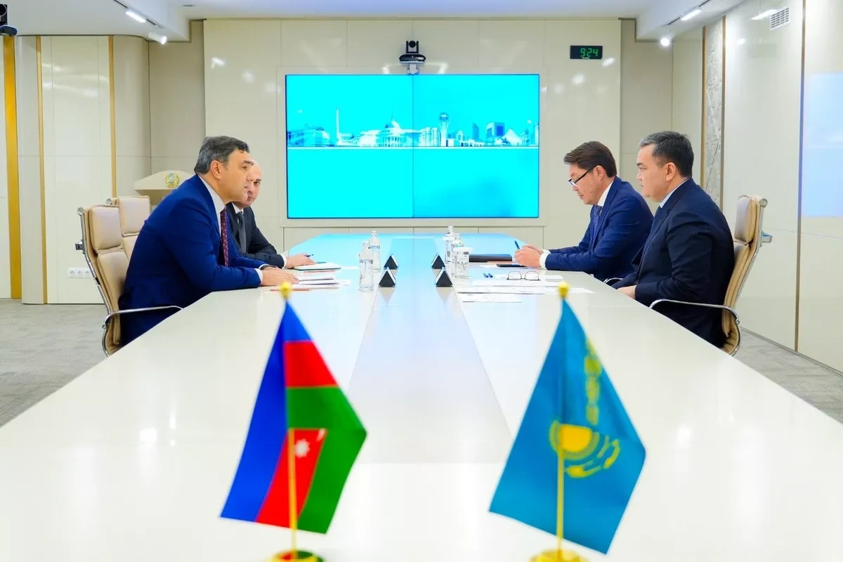Azerbaijani ambassador meets Astana mayor to boost city ties PHOTO