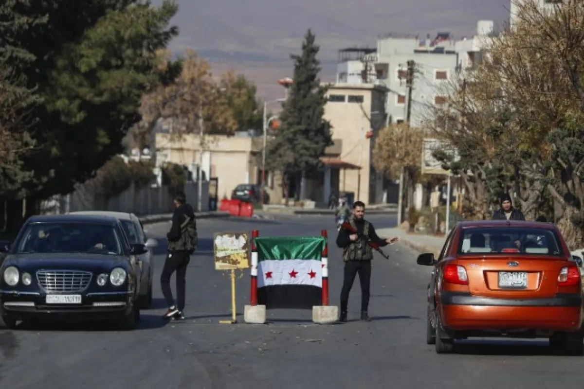 Syria targets ISIS in Homs, desert after Palmyra attack
