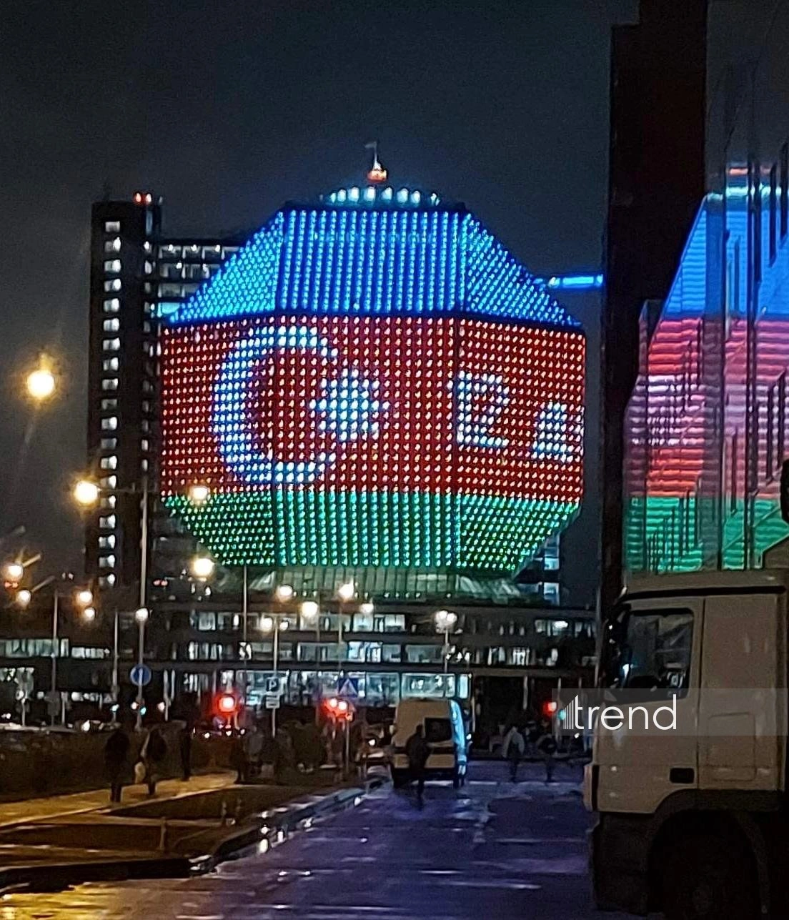 Belarus pays tribute to National Leader Heydar Aliyev with Azerbaijani flag display (VIDEO)