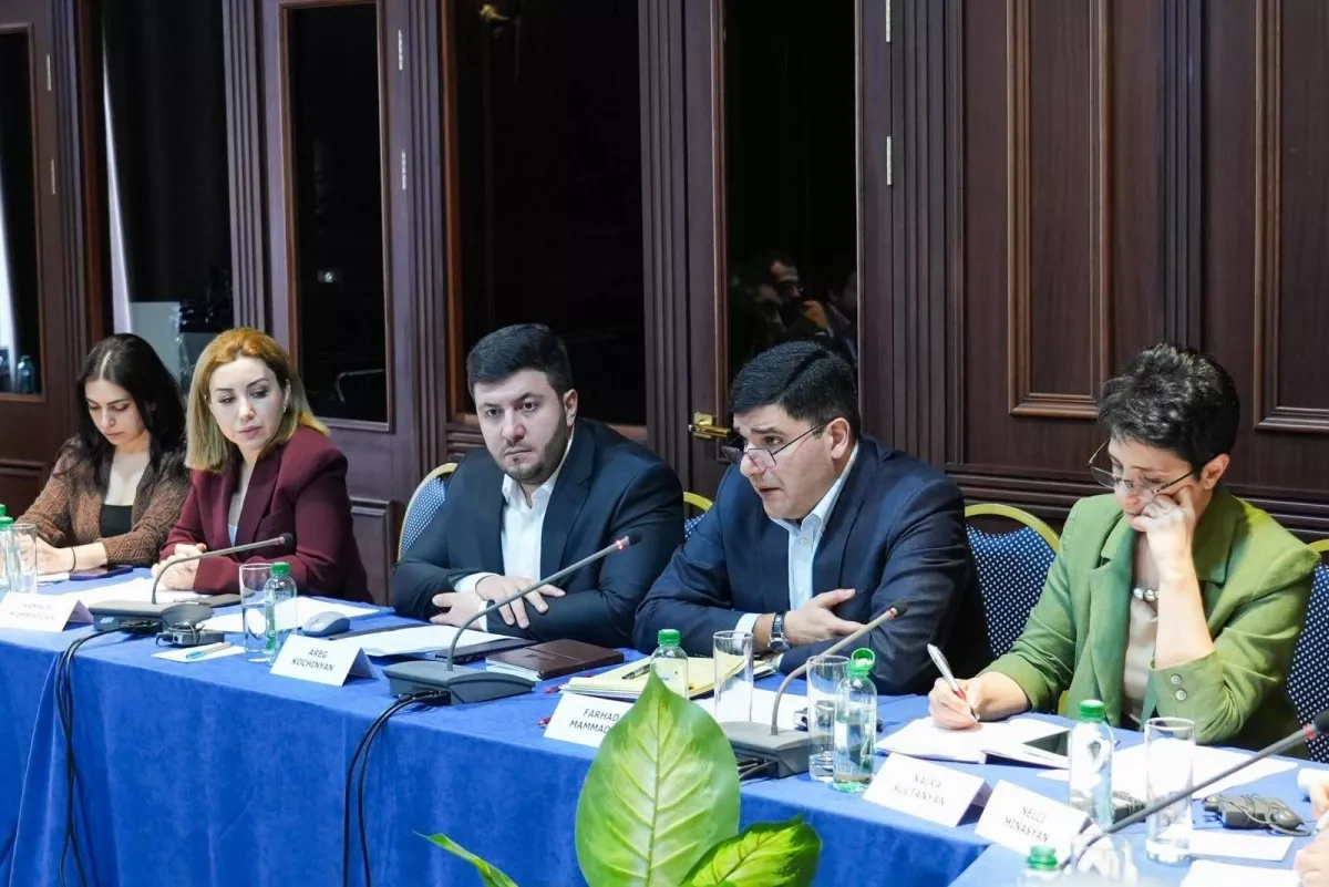 Azerbaijani delegation takes part in roundtable in Armenia PHOTO