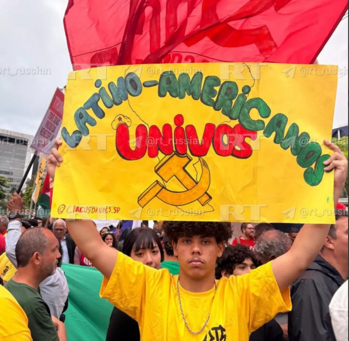 Protesters burn US flags outside American consulate in Brazil over Venezuela raid Photo/Video