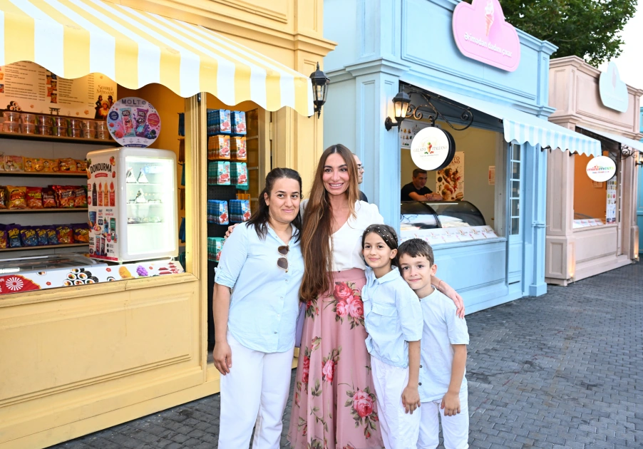 Leyla Aliyeva and Arzu Aliyeva visit "CandyFest" summer festival and watch "Magic Pearl" water circus show (PHOTO)