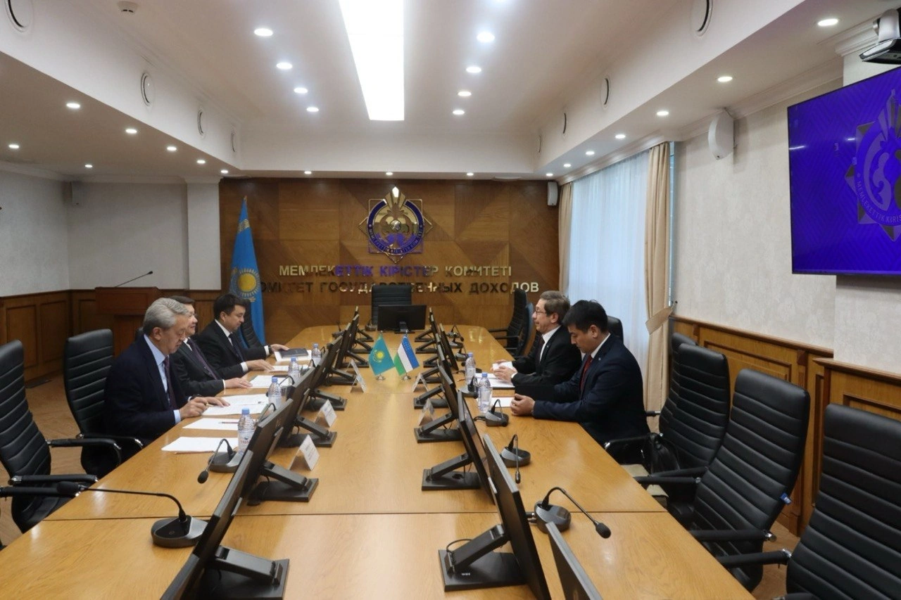 Uzbekistan, Kazakhstan discuss measures to speed up cross-border trade