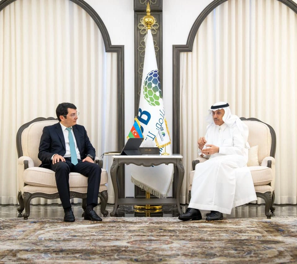 Azerbaijan and IsDB group discuss strengthening bilateral cooperation