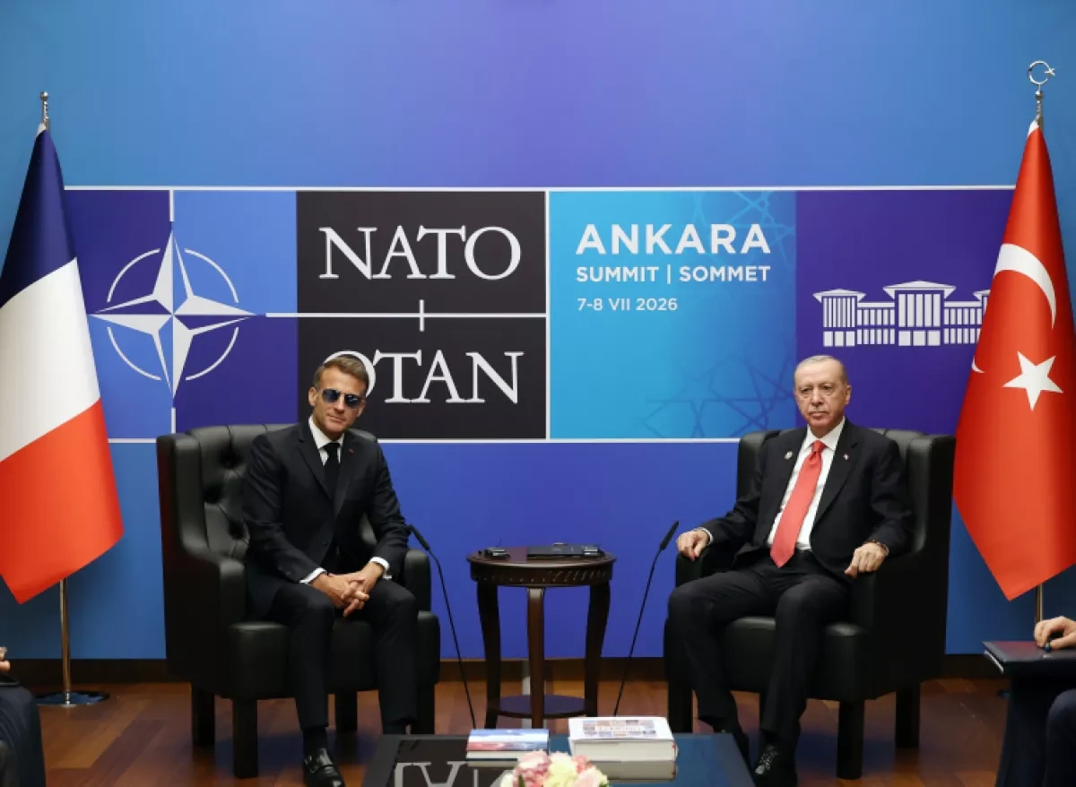 Erdoğan holds talks with Macron and Meloni on sidelines of NATO summit PHOTO