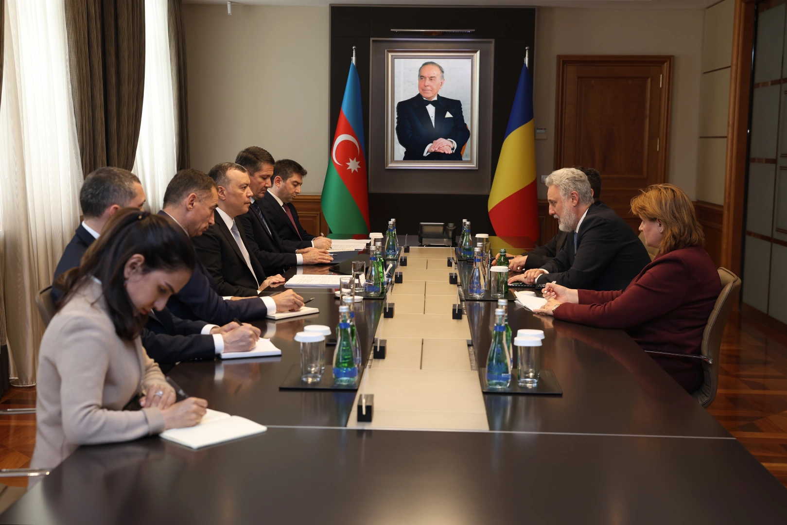 Azerbaijan, Romania mull over development of strategic partnership relations (PHOTO)