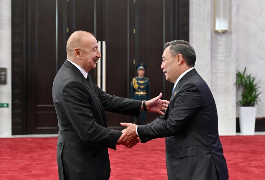 President Ilham Aliyev arrives at Irys Ordo Congress Center in Bishkek to attend SCO Plus meeting (PHOTO)