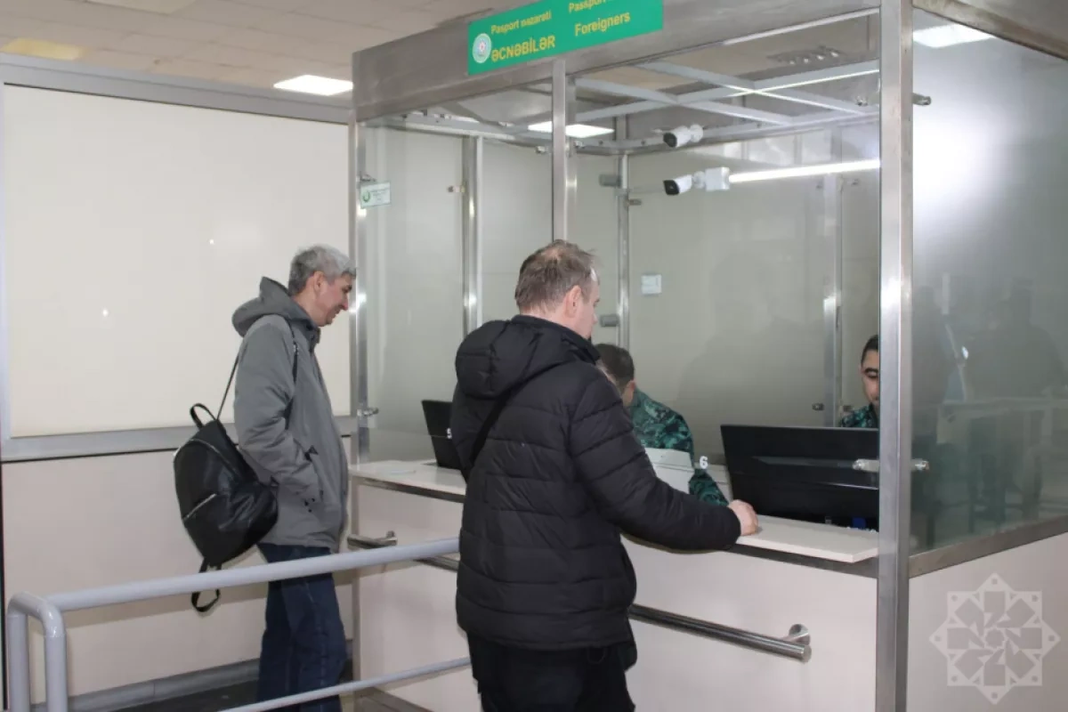 Azerbaijan facilitates safe exit for Russian diplomats amid regional tensions PHOTO