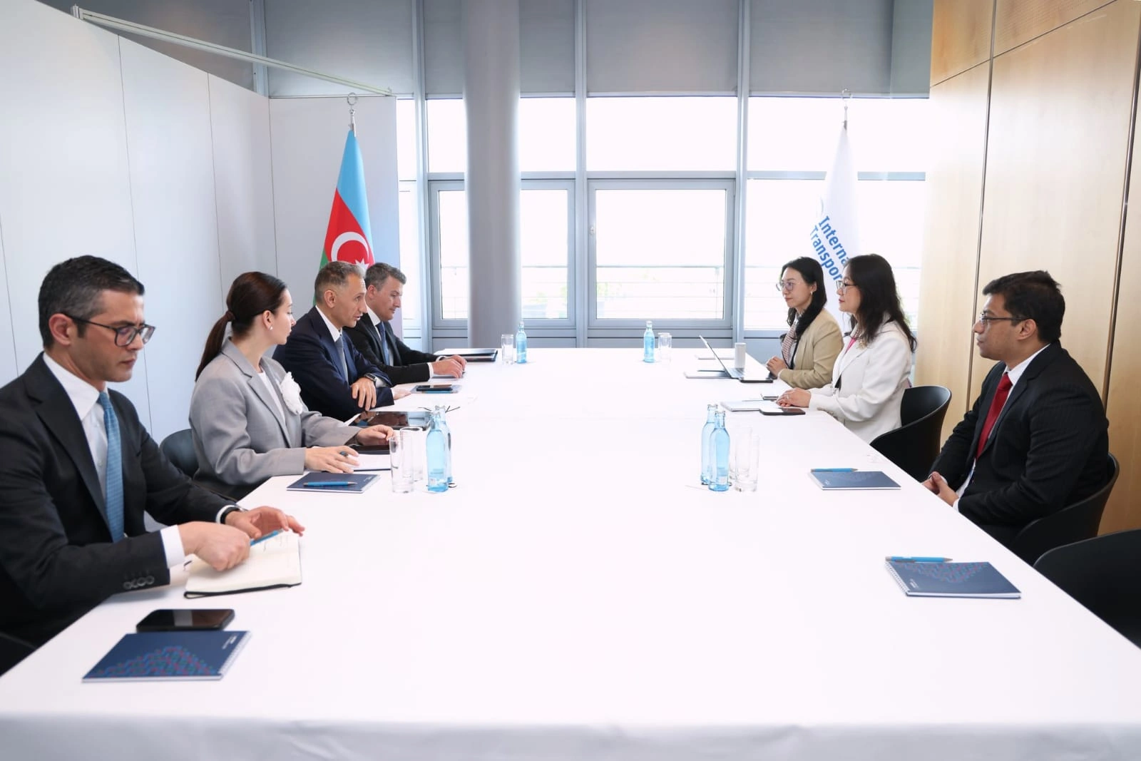 Azerbaijan and AIIB explore transport cooperation issues