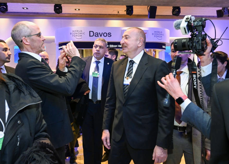 President Ilham Aliyev participates in panel session as part of World Economic Forum (PHOTO)