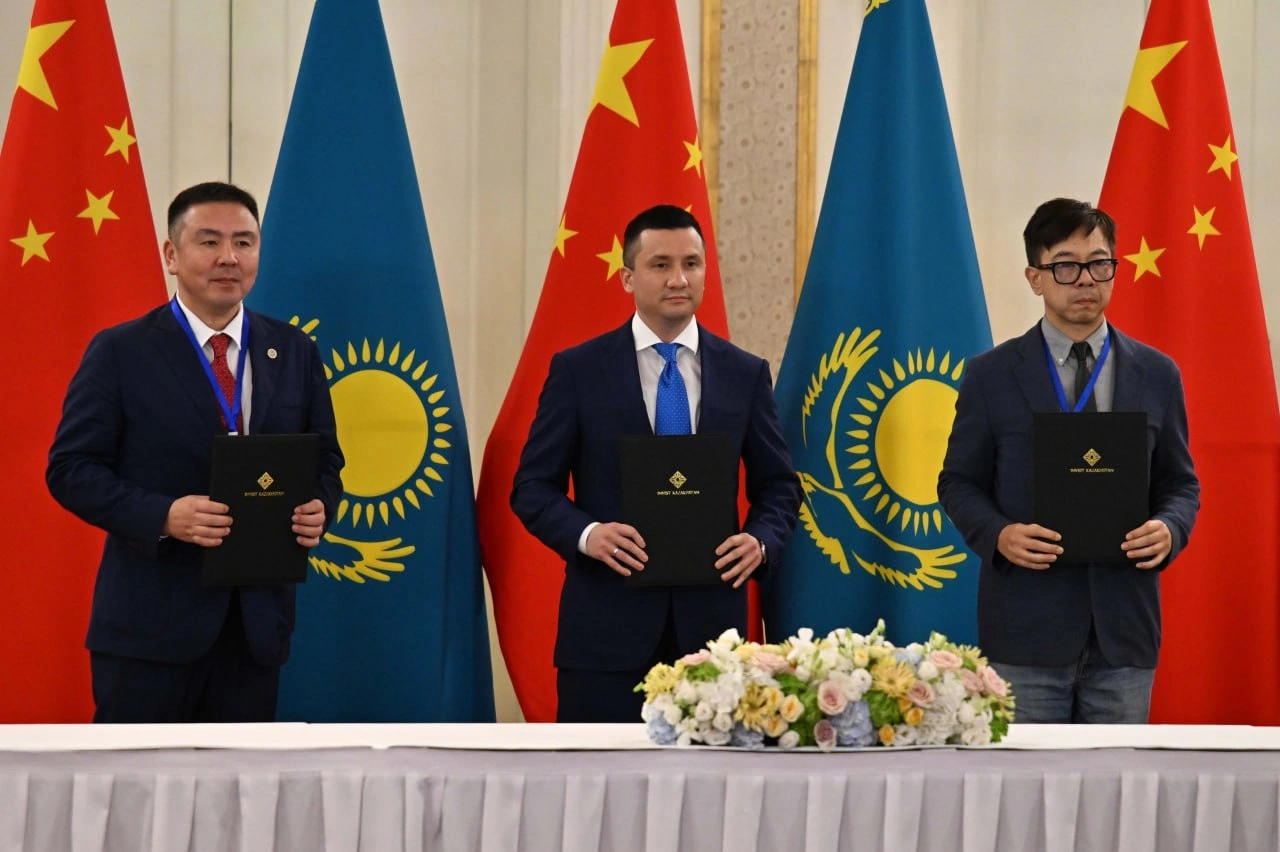 Kazakhstan, China sign commercial deals worth over $15B in Shanghai