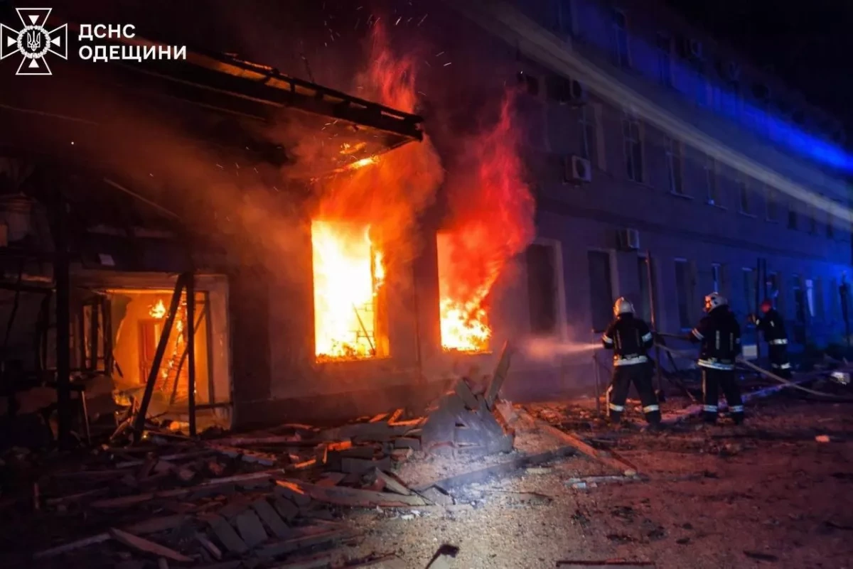 Fires erupt at Ukraine’s Izmail Port after overnight strike in Odesa PHOTO