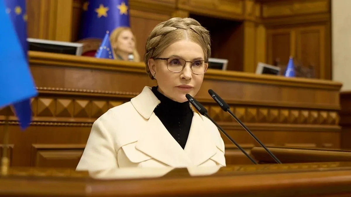 Tymoshenko on trial: bail, bribes, and braids A political spectacle in wartime Ukraine