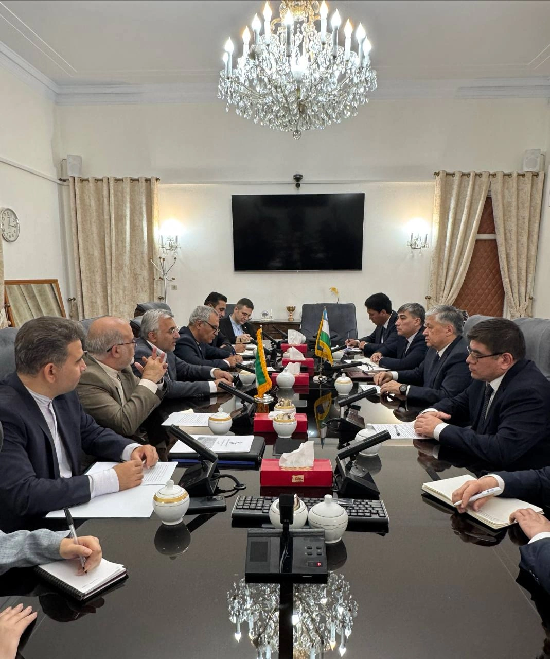 Uzbekistan, Iran discuss expanding trade, investment and transit co-op
