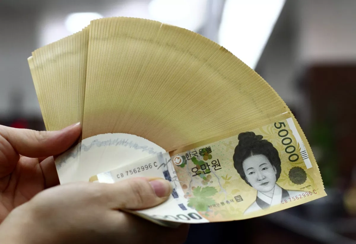 South Korean won falls amid Trump's renewed threats to Iran