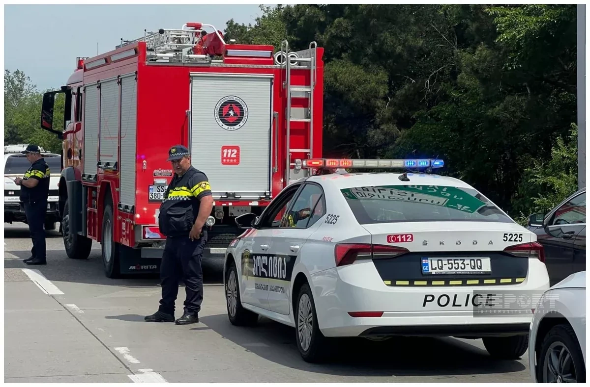 One dead after car hits school minibus in Georgia's Gardabani PHOTO