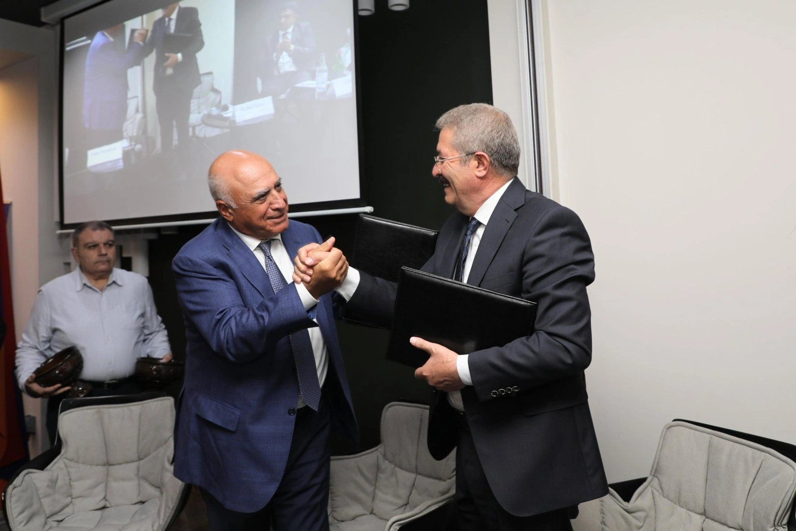 Turkish and Armenian businessmen issue joint statement on development of economic co-op