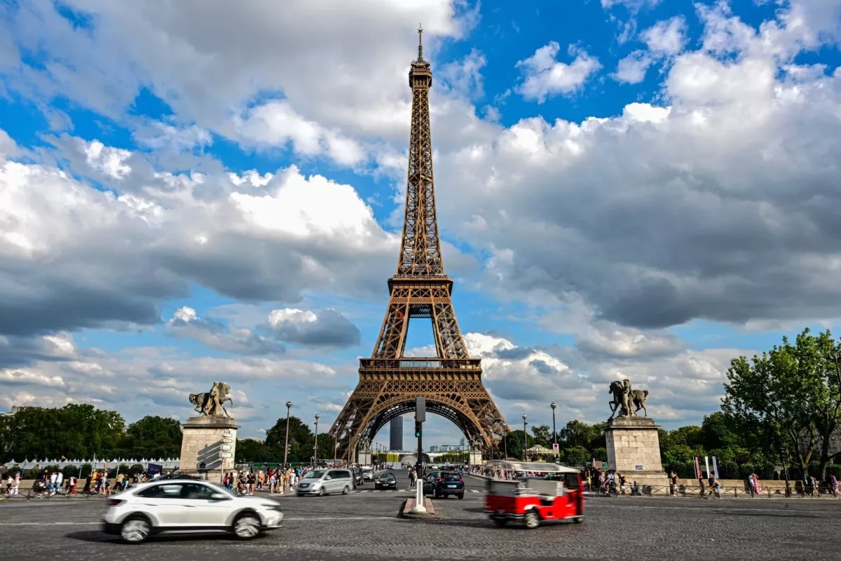 Hindu group visit leaves Eiffel Tower in gender equality storm