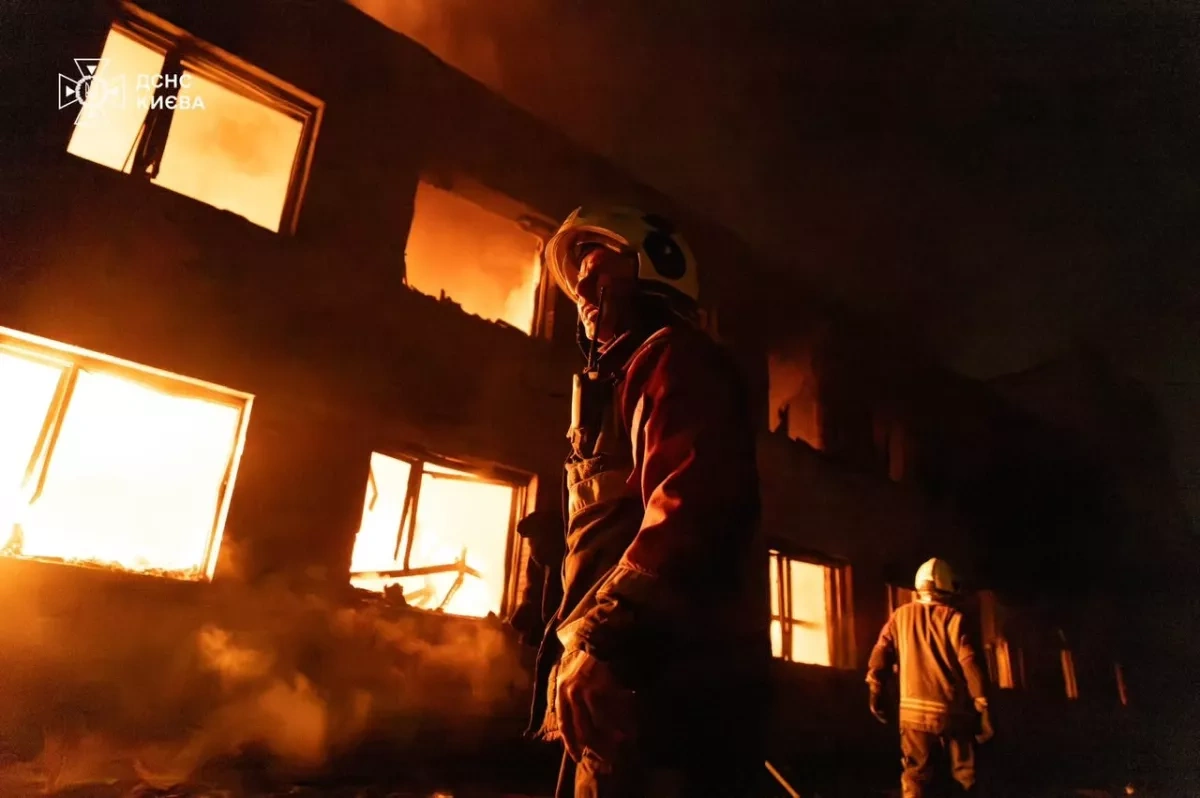 Deadly Russian attack hits Kyiv, leaving two dead, five wounded PHOTO