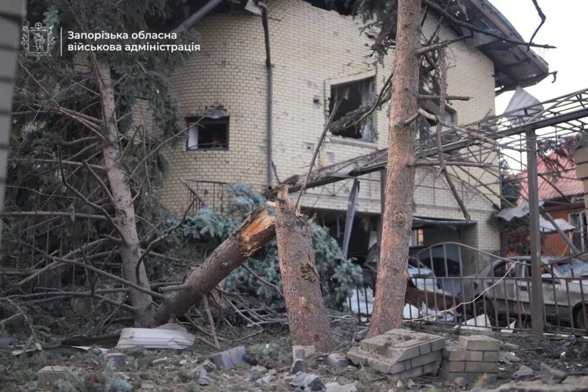 Homes damaged and residents wounded in Russian attack on Zaporizhzhia photo / video