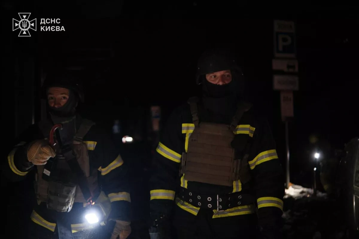 Ukraine faces massive overnight strikes on power plants, residential areas PHOTO / VIDEO