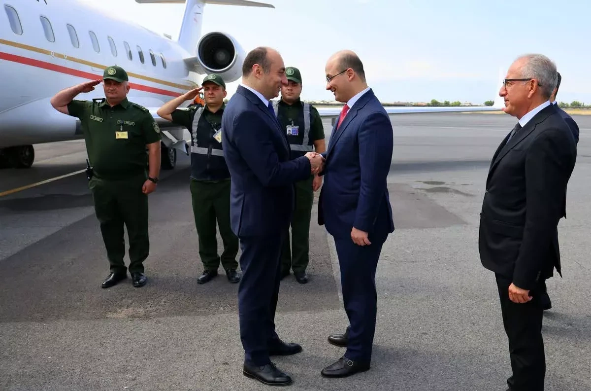 Georgia, Armenia security chiefs discuss regional stability PHOTO