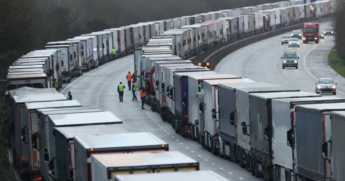 Snowstorm forces closure of key Georgia border routes