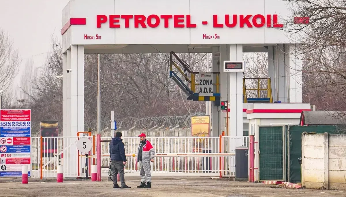 Romania warns of mass bankruptcies if Lukoil refinery remains shut