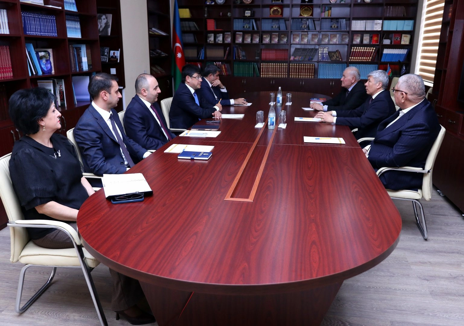 Azerbaijan presents 'Taraggi' medal to diaspora representative Akif Alaferdov (PHOTO)