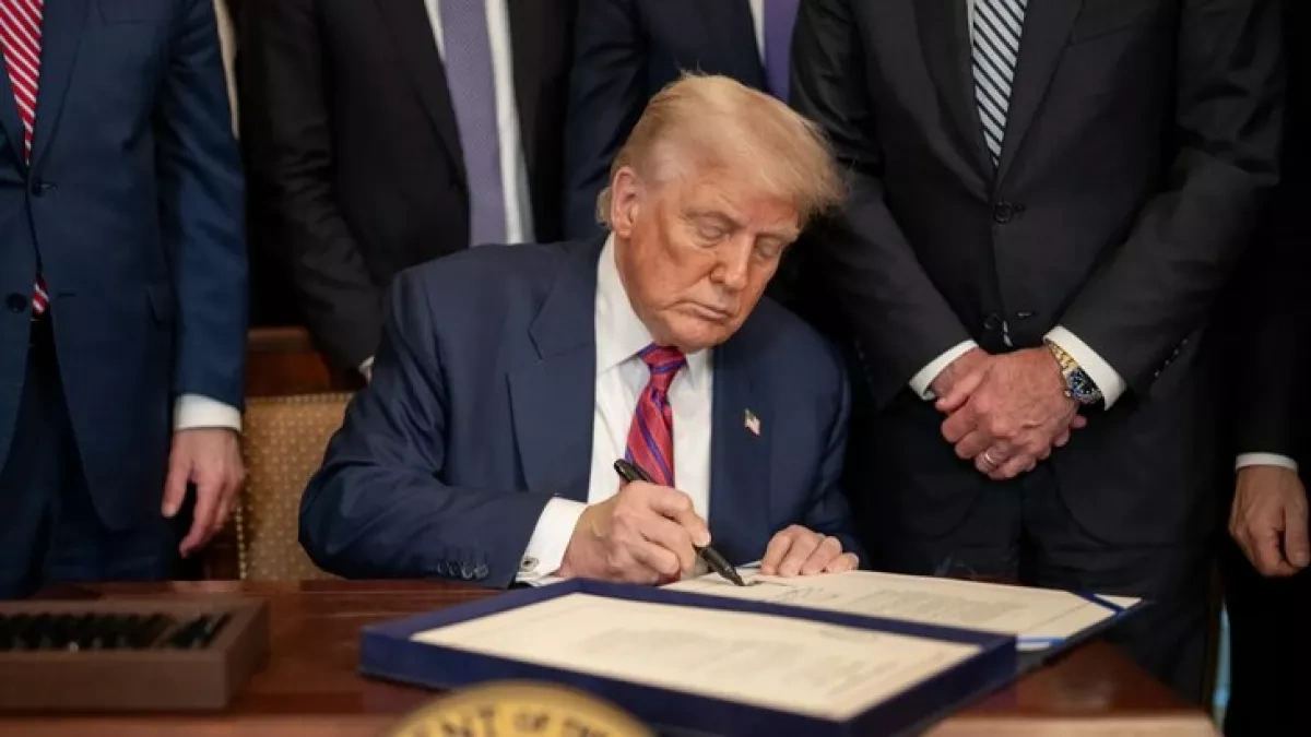 Trump signs record US defence budget