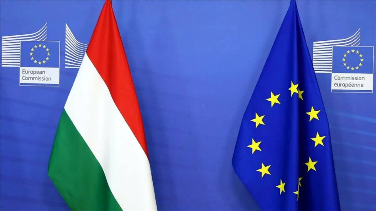 European Commission issues warning to Hungary over "media freedom violations"