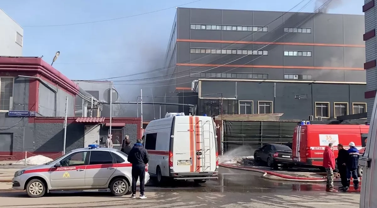 Blaze erupts in Moscow office building, occupants evacuate safely