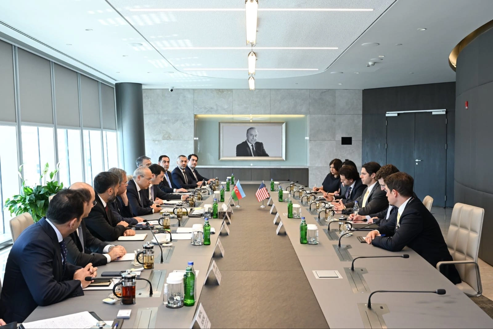 Azerbaijan and U.S. brainstorm potential investment projects