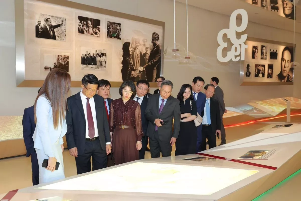 Azerbaijan, Vietnam strengthen economic cooperation PHOTO