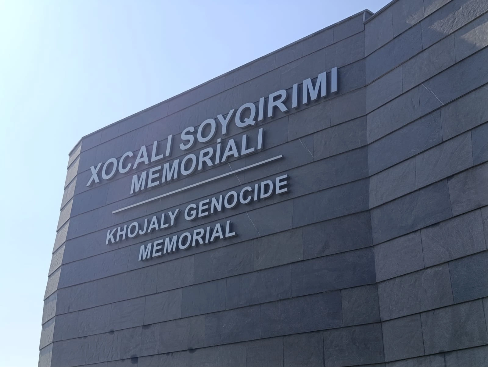 Participants of int'l conference on Sheikh Bakuvi visit Khojaly genocide complex (PHOTO)