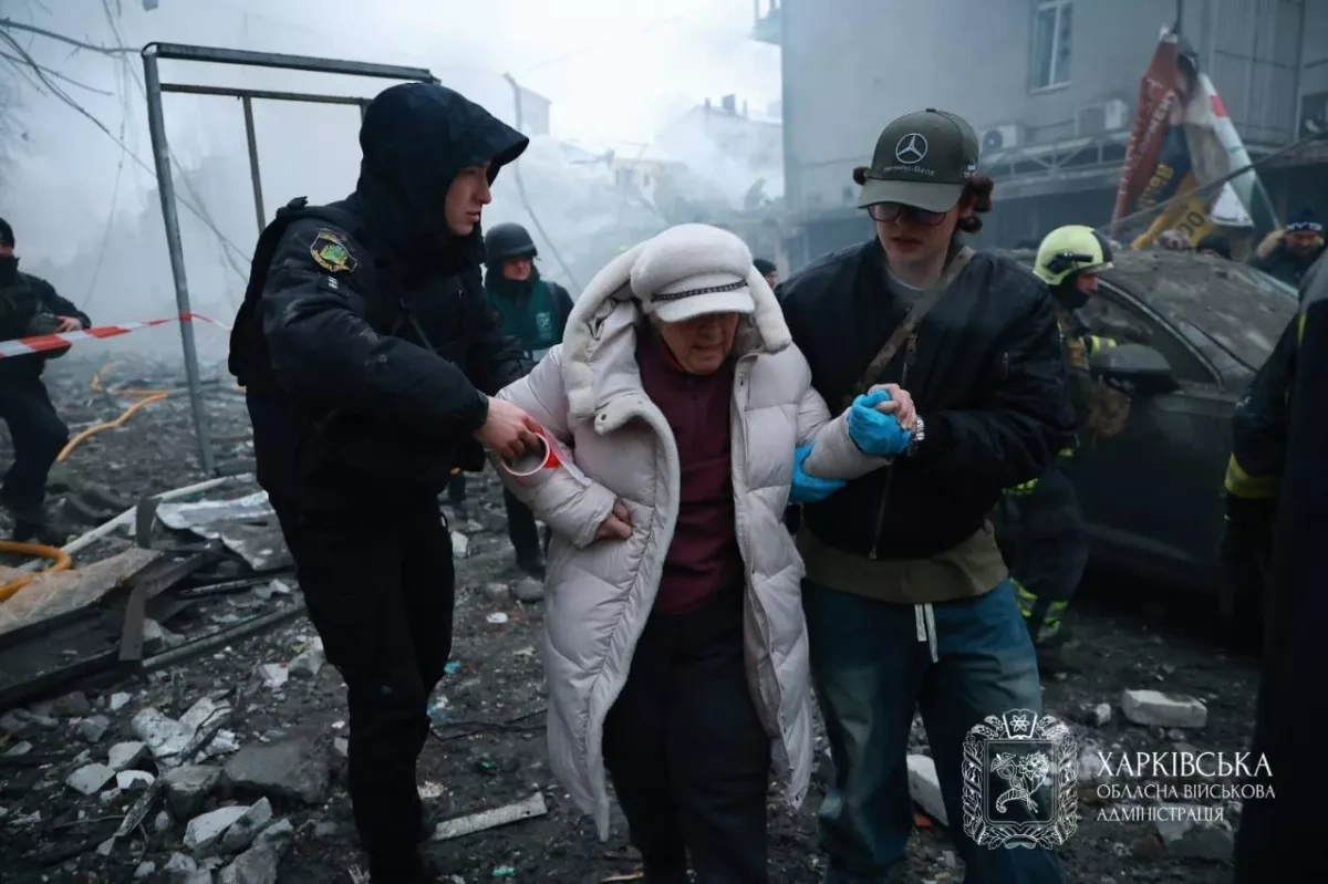 Bodies of child and woman found after missile strike in central Kharkiv photo