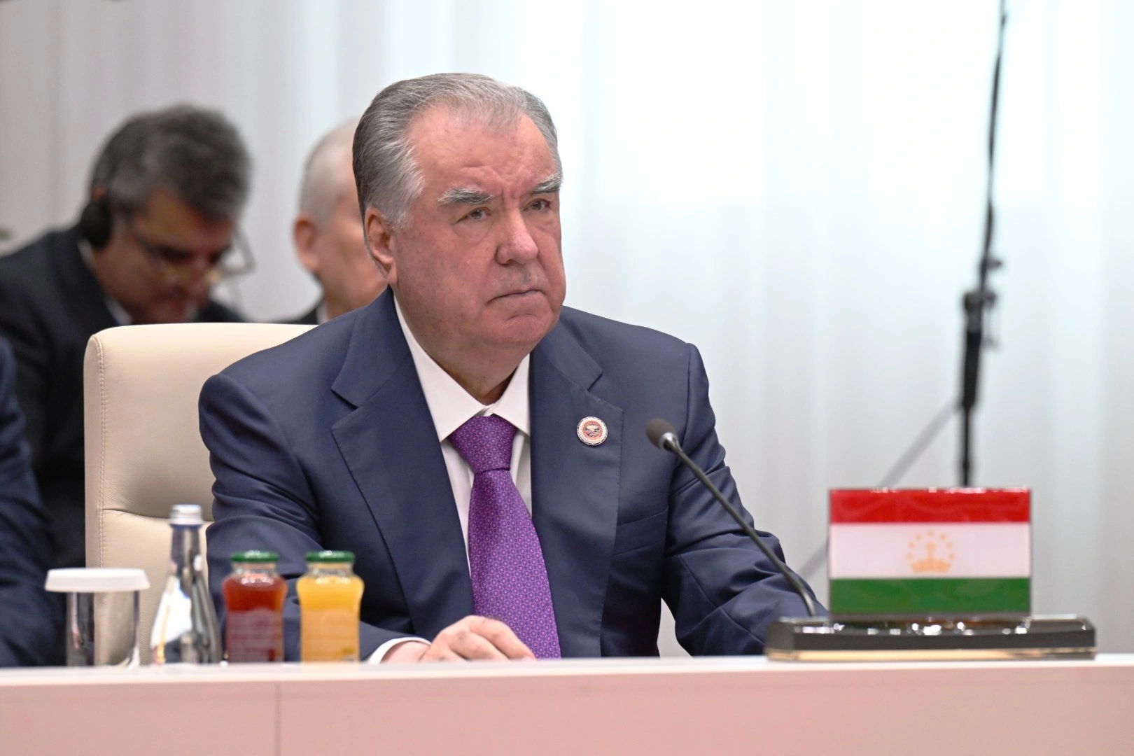 President of Tajikistan proposes creating economic growth zones within SCO