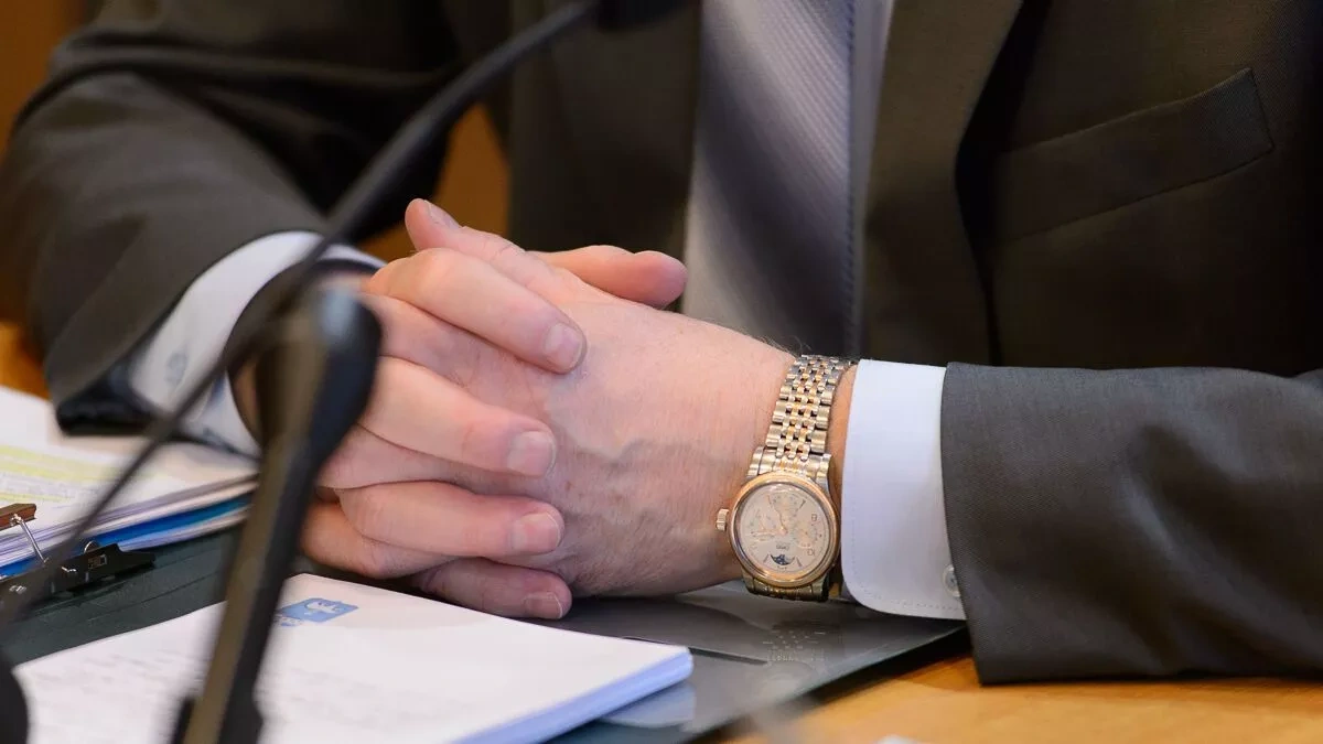 Kyrgyz security service detains regional official for embezzling millions PHOTO