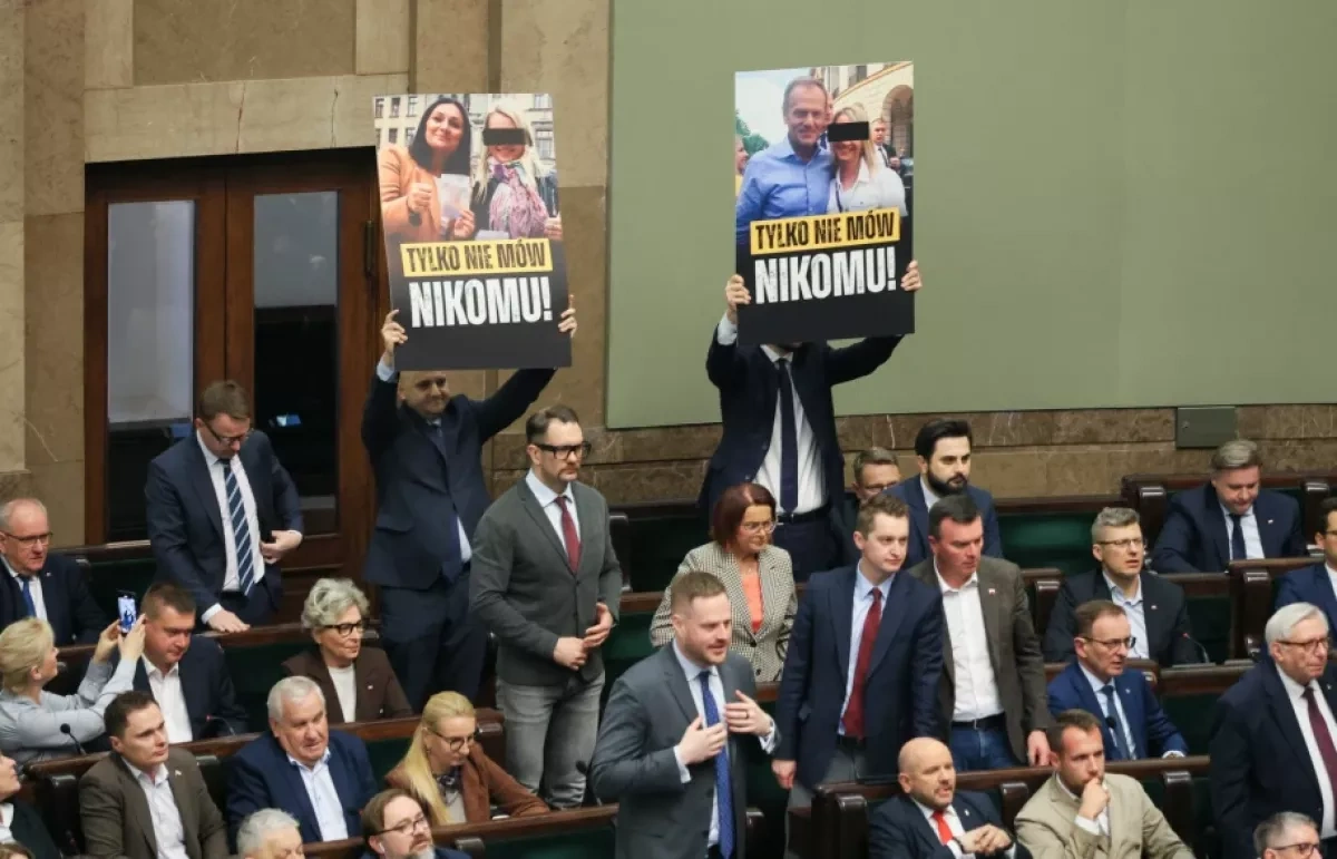 Polish MPs fined after provocative parliament display