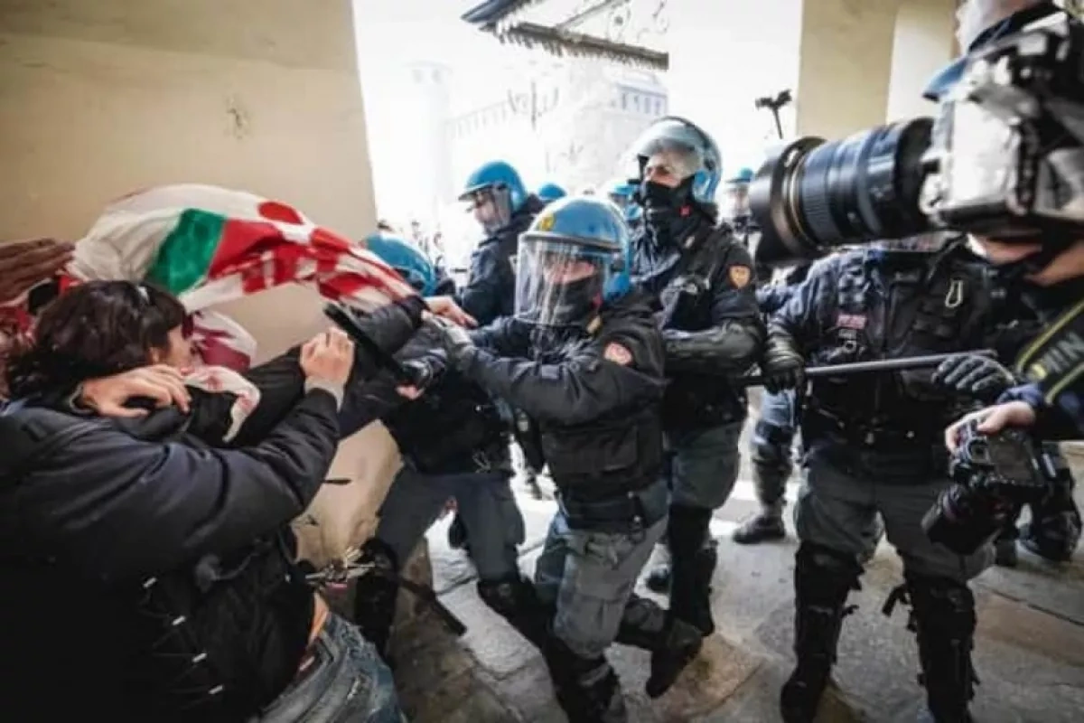 Over 100 police injured in Turin clashes with protesters