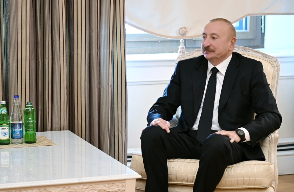 President Ilham Aliyev receives Director-General of ICESCO (PHOTO)