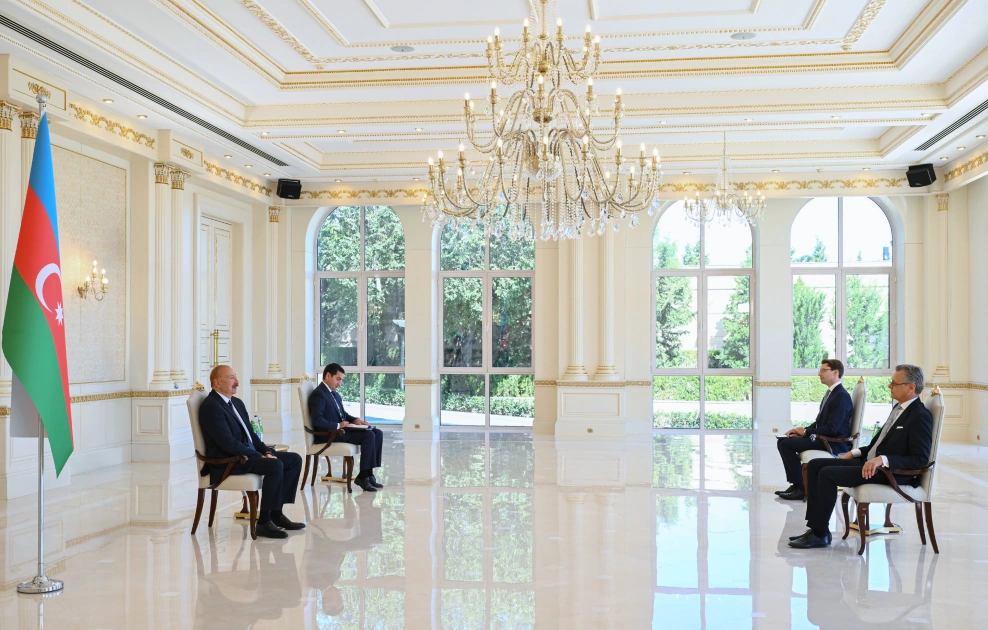 President Ilham Aliyev receives credentials of newly appointed German ambassador (PHOTO)
