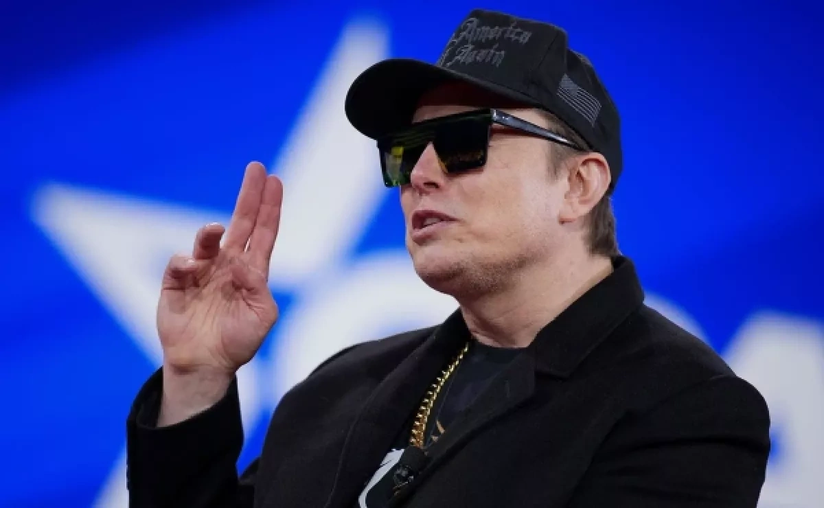Musk loses trillionaire status after SpaceX shares decline