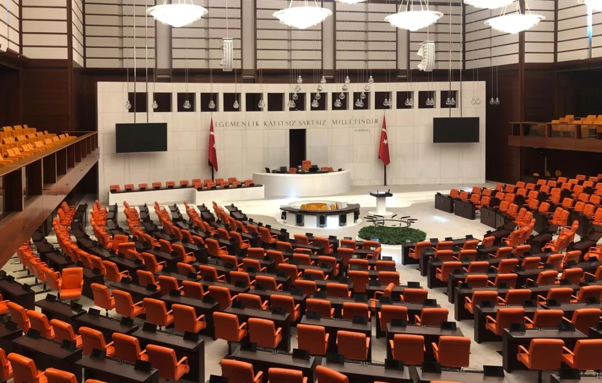 Turkish parliament cancels summer recess, extends legislative session