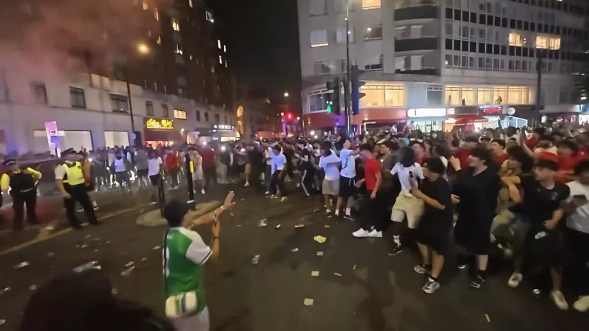 France's World Cup win followed by clashes in London, four arrested PHOTO / VIDEO