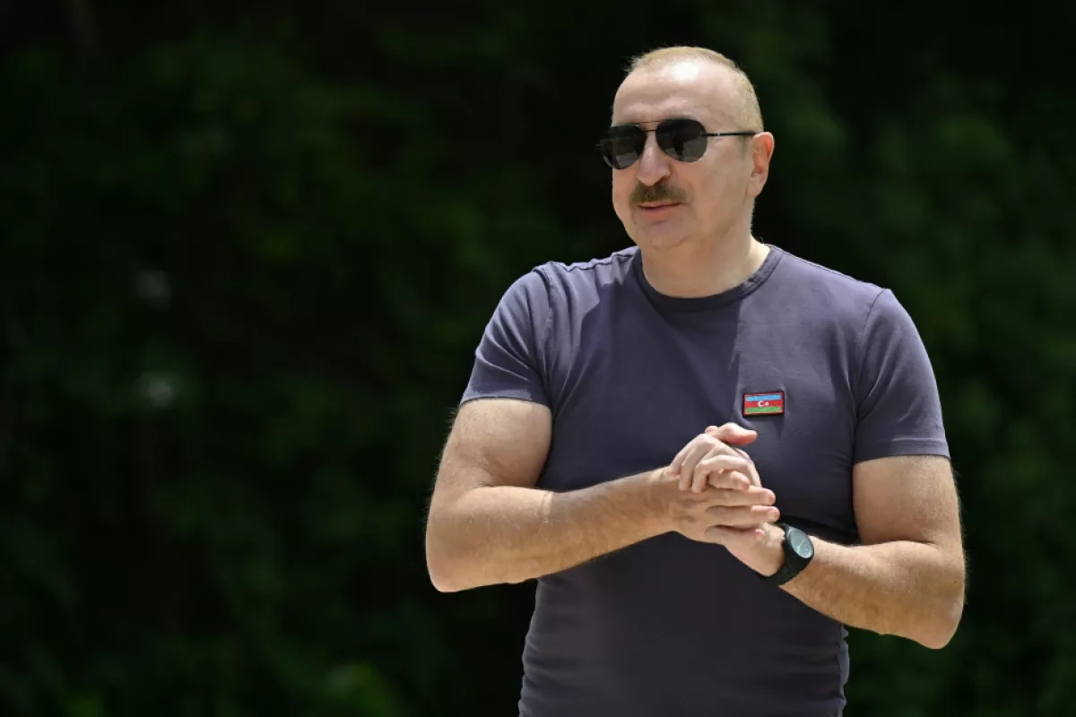 President Aliyev reviews restored buildings of “Yasaman” Hotel in Shusha PHOTO