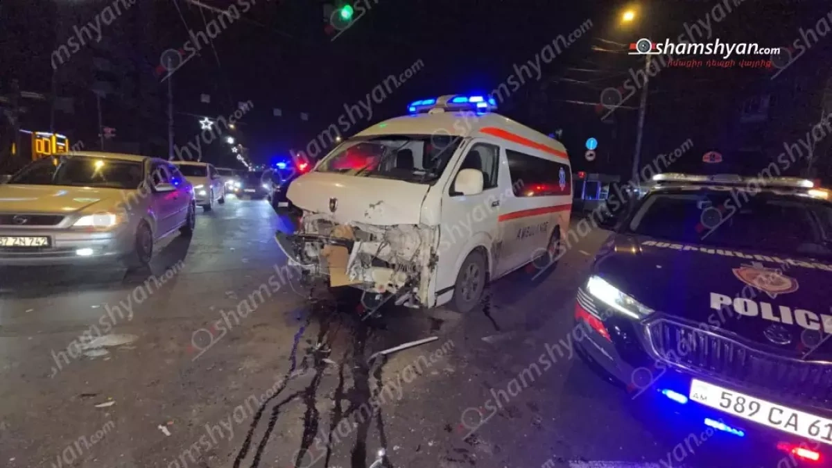 Yerevan: Five hurt, including children, in six-vehicle road collision PHOTO