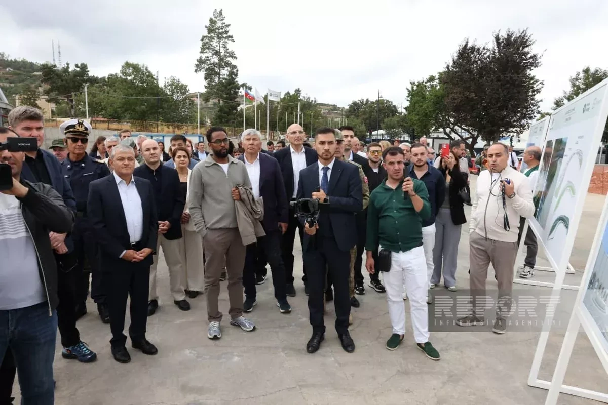 Foreign diplomats tour new Shusha Mosque construction site PHOTO